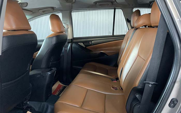 toyota innova 4